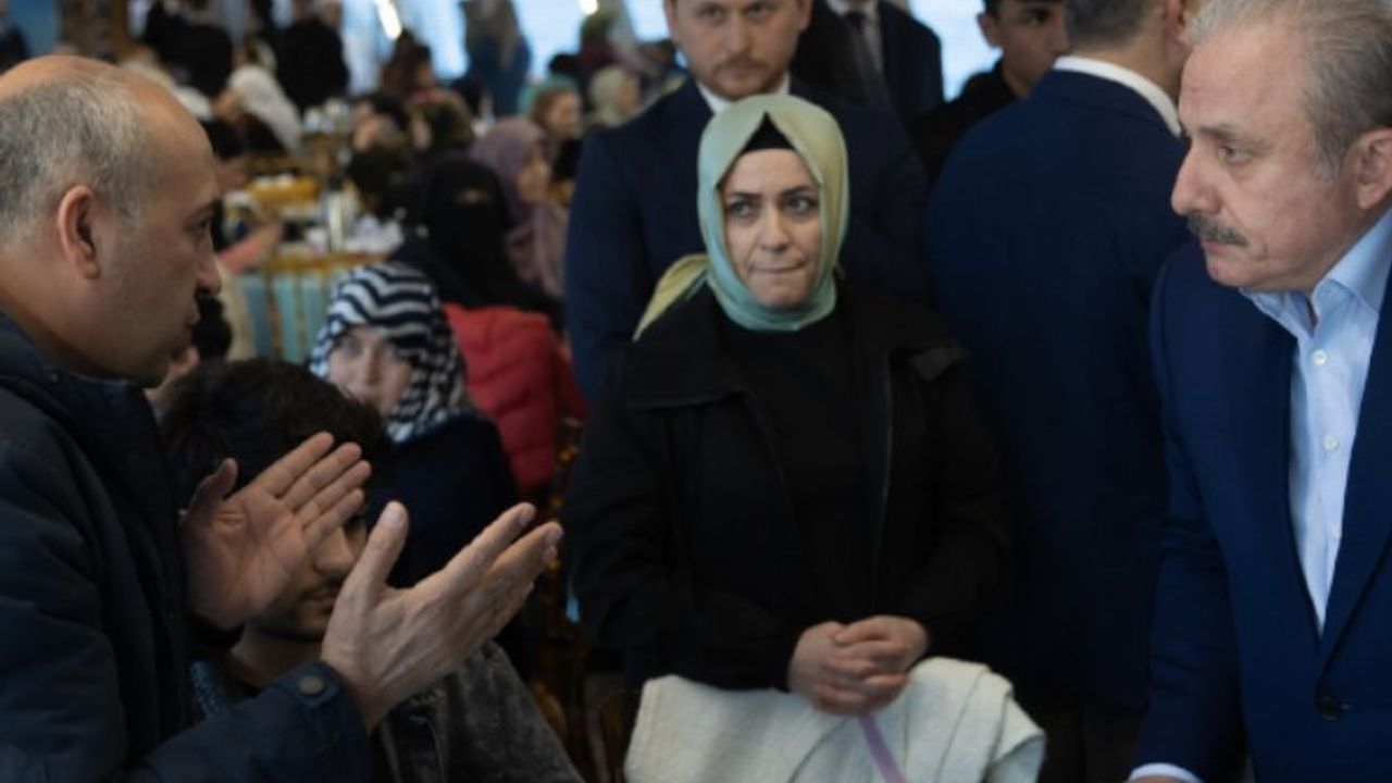 Meclis Başkanı Şentop, depremzedelerle İstanbul'da buluştu