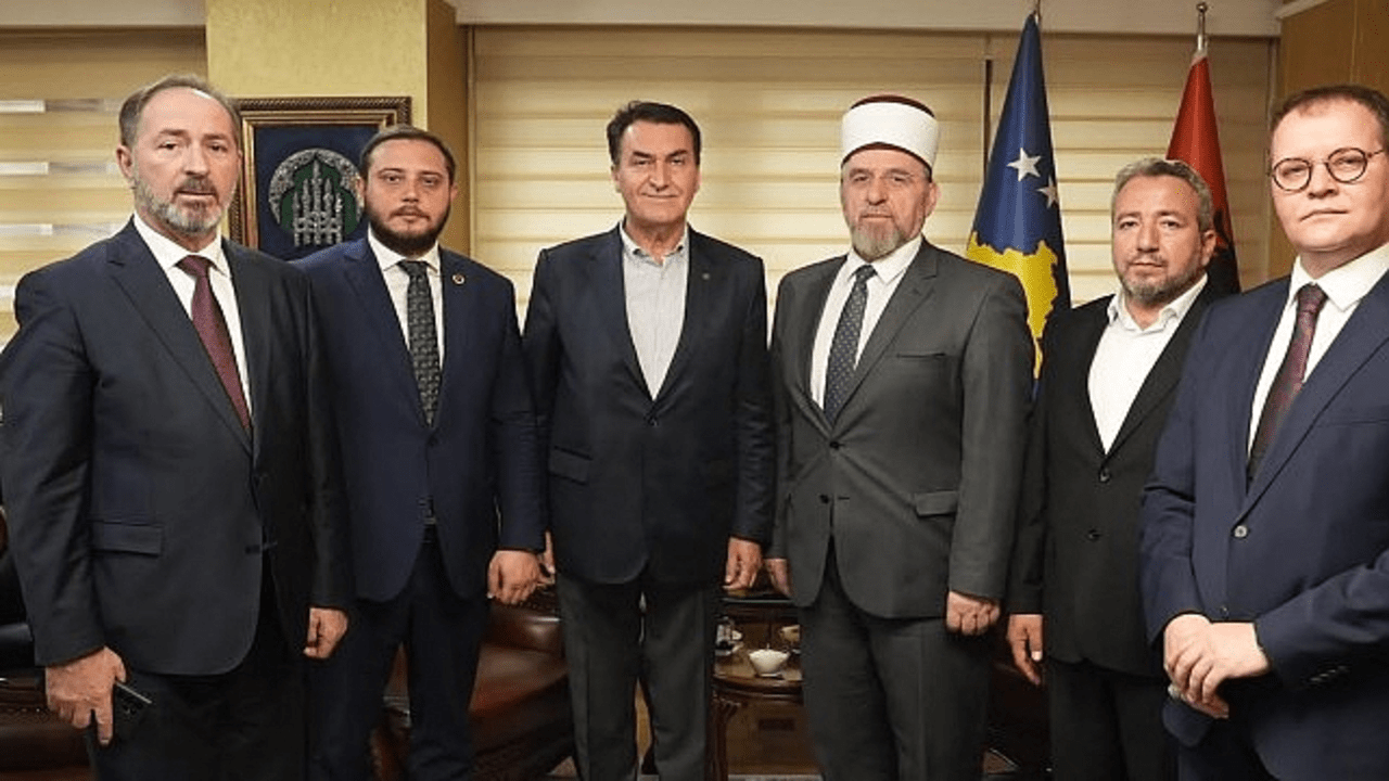 Başkan Dündar'dan Kosova'da ziyaretler