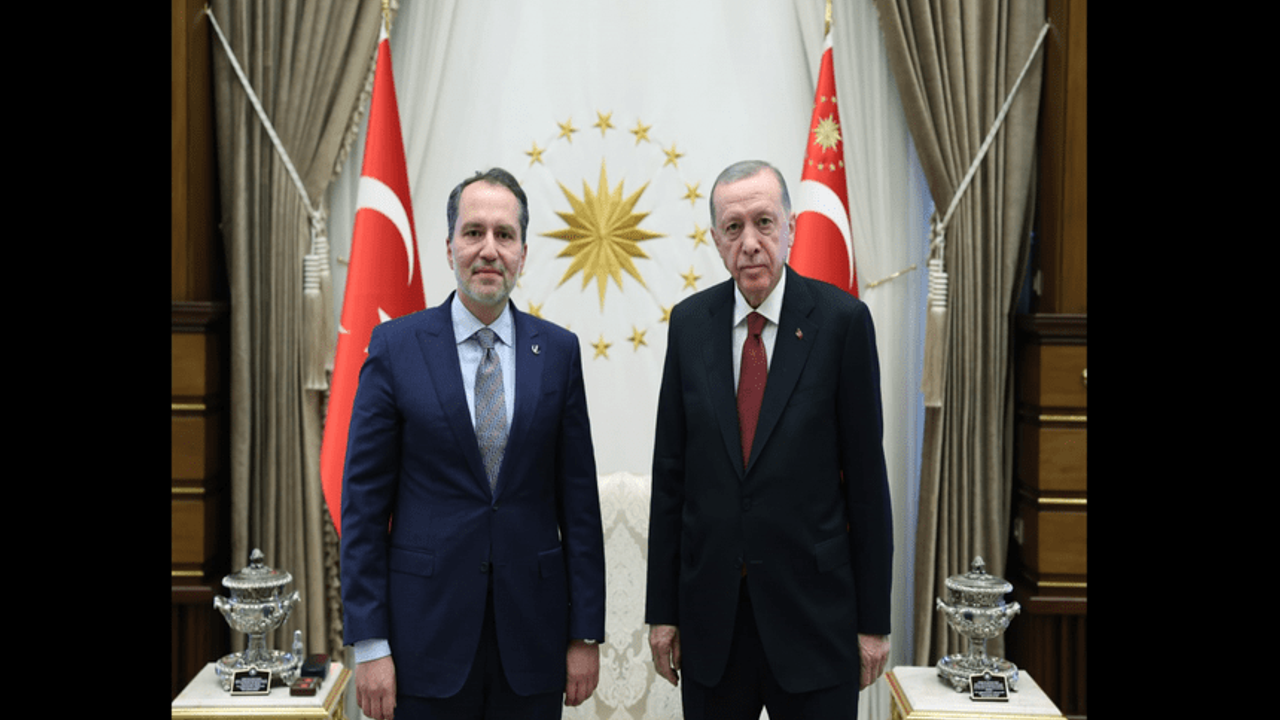 Cumhurbaşkanı Erdoğan, Yeniden Refah Partisi Genel Başkanı Erbakan’ı kabul etti