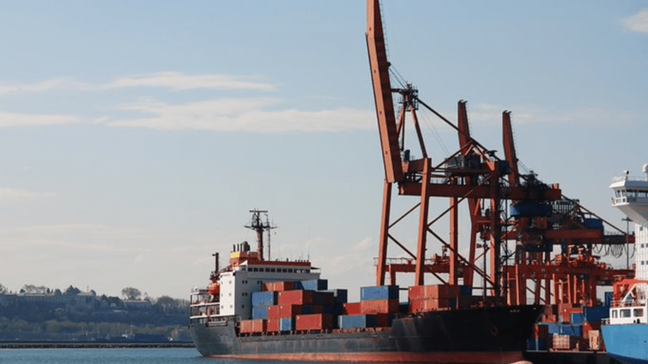 Batı Akdeniz'den 2,5 milyar dolarlık ihracat
