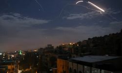 Suriye hava savunması siyonist füzeleri düşürdü