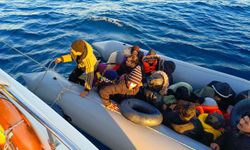 12'si çocuk 27 düzensiz göçmen kurtarıldı