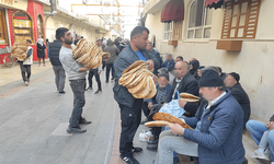 30 Yıldır Ramazan'da ücretsiz ekmek