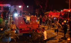 Endonezya'da askeri mühimmat deposunda patlama 