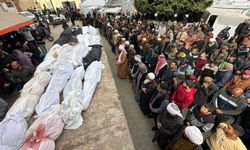 Gazze'de, enkazların altında 8 bin şehidin cenazesi var