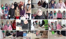 Minik çocuklar, kumbarada biriktirdikleri paralarını Gazze'ye bağışladı