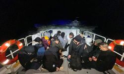 Muğla açıklarında 38 düzensiz göçmen yakalandı 