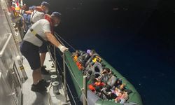 Balıkesir açıklarında 60 düzensiz göçmen yakalandı
