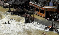 Çin'de şiddetli fırtınalar etkili oldu: 7 ölü, 11 yaralı
