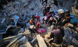 İşgal rejimi Gazze'de Meğazi kampını bombaladı