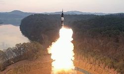 Kuzey Kore, balistik füze ateşledi