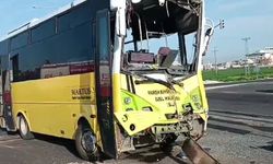 Mardin’de tır ile halk otobüsü çarpıştı: 18 yaralı 