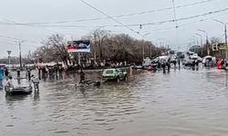 Rusya’da barajın patamasıyla 10 bin ev sular altında kaldı