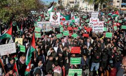 Umman'daki protestocular Ürdün halkıyla dayanışmaya geçti