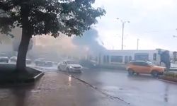 Gaziantep'te tramvaya yıldırım düştü, yangın çıktı