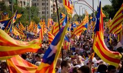İspanya'da, ayrılık yanlısı partiler Katalan seçimlerini kaybetti