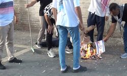 Adana'da bayram namazı çıkışı "Netanyahu şeytanı" taşlandı
