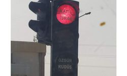 Adıyaman'da trafik ışıklarından Filistin'e destek