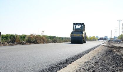 Mersin Büyükşehir'den Çukurova yoluna asfalt
