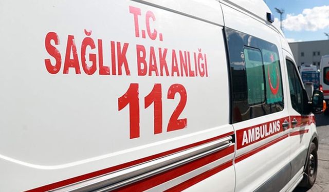 Ambulans ile ticari taksi çarpıştı: 4 yaralı