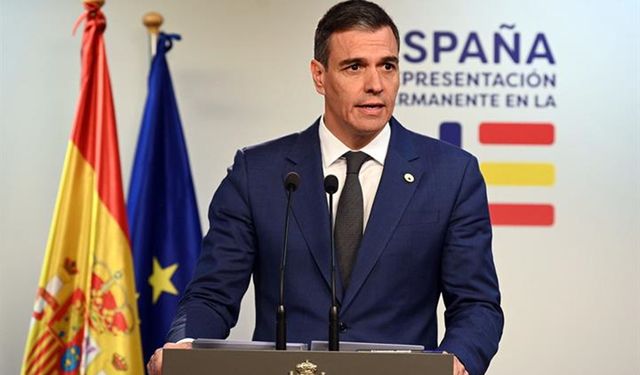 İspanya Başbakanı Pedro Sanchez görevde kalmaya karar verdi