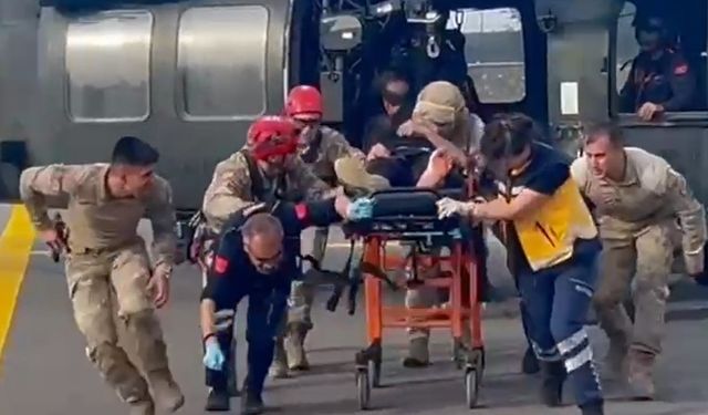 Mereto Dağı'nda pancar toplarken yılanın soktuğu şahıs helikopterle kurtarıldı