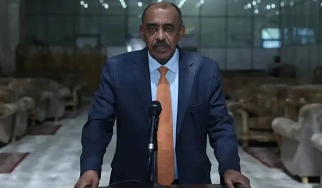 Sudan'da dışişleri bakanı görevden alındı