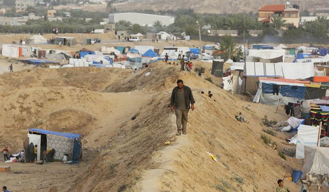 BM: Refah'ta 600 bin kişi yerinden edildi