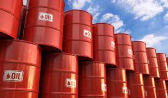 Brent petrolün varil fiyatındaki düşüş devam ediyor