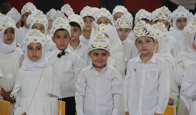 Cizre'de 4-6 yaş kurslarındaki 105 çocuk Kur'an-ı Kerim'e geçti