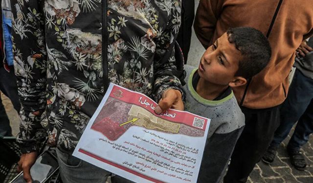 Gazze'de kana doymayan işgal rejimi Refah'ı broşürlerle tehdit ediyor