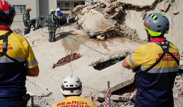 Güney Afrika'daki bina çökmesine ölenlerin sayısı 33'e yükseldi