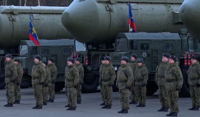 Rusya'dan "nükleer silah hazırlığı ve kullanımı" tatbikatı