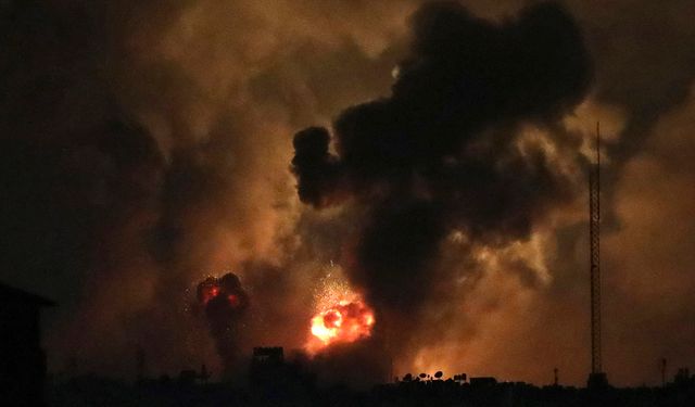 Siyonist işgal rejimi Refah'a hava saldırılarına devam ediyor 