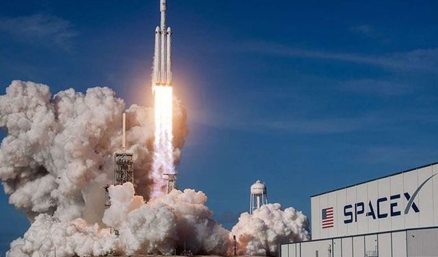 SpaceX, 23 adet Starlink uydusunu yörüngeye gönderdi