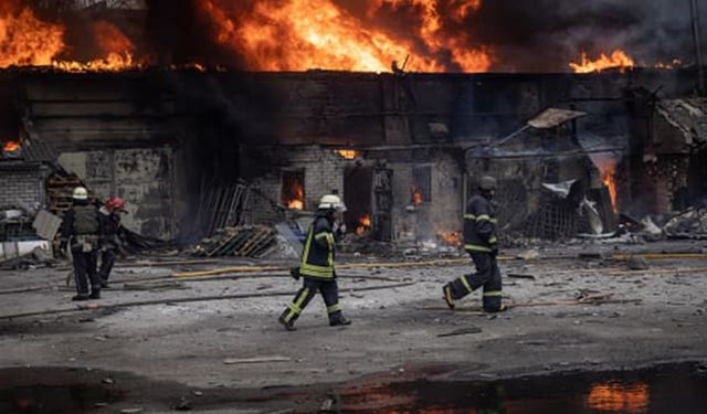Ukrayna Luhansk’ta petrol deposunu vurdu: 3 ölü, 8 yaralı
