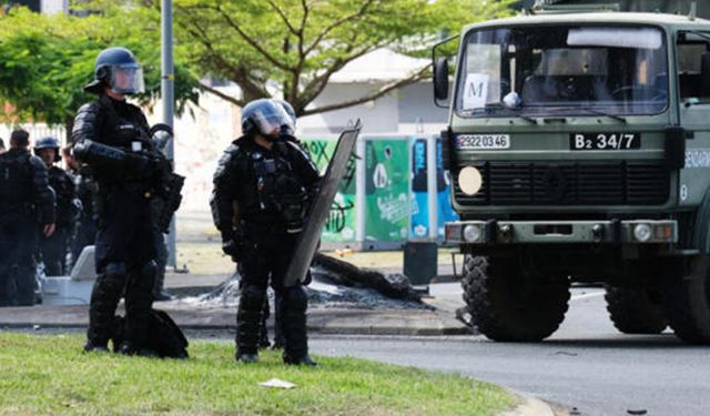 Yeni Kaledonya'da Fransa hükümetine karşı ayaklanma: 3 ölü 