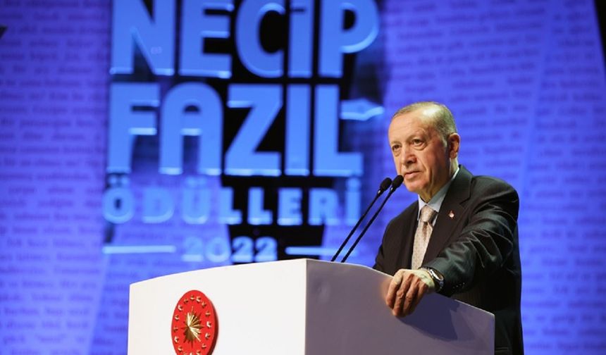 Cumhurbaşkanı Erdoğan, 2022 Necip Fazıl Ödülleri Töreni’ne katıldı