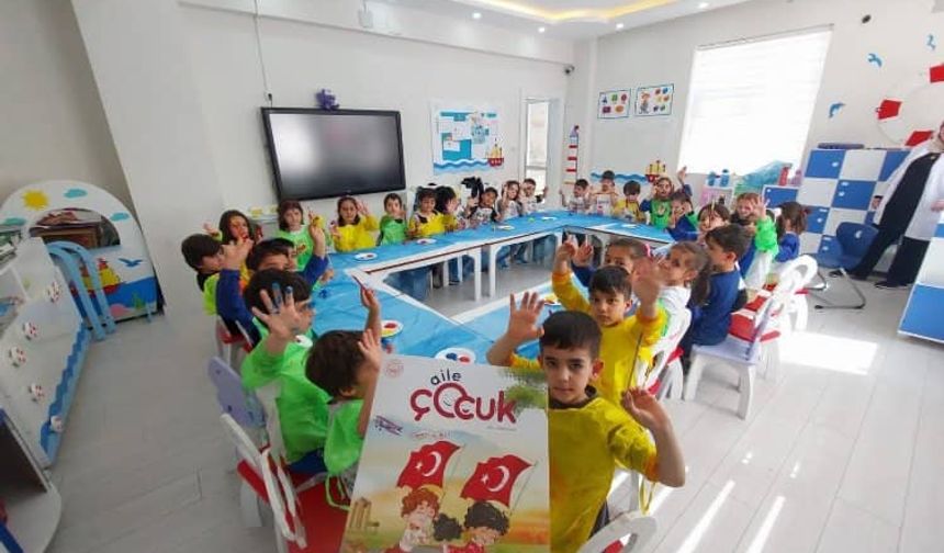 Deprem bölgesinde özel okullarda okuyan öğrencilere eğitim desteği