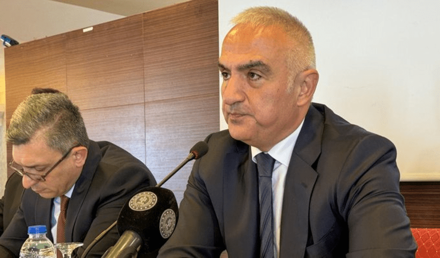 Bakan Ersoy: Turizmde bu yılı rekorlarla kapatıyoruz