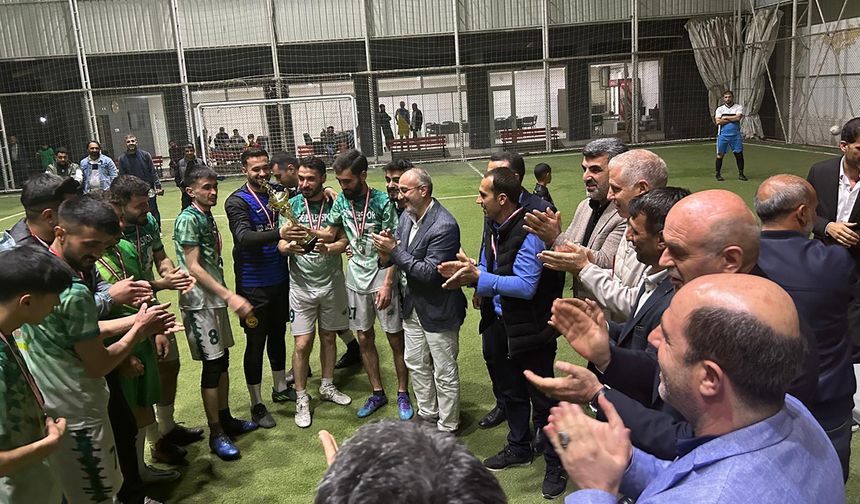 Ramazan Ayı Kardeşlik Futbol Turnuvası şampiyonu Gözeler takımı oldu